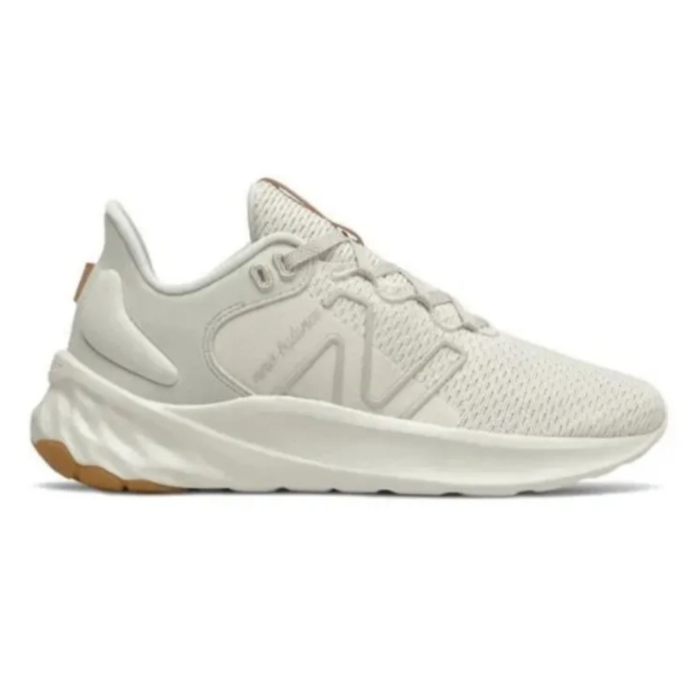 New Balance Women's Fresh Foam Roav v2 Beige/White size 8 wide
